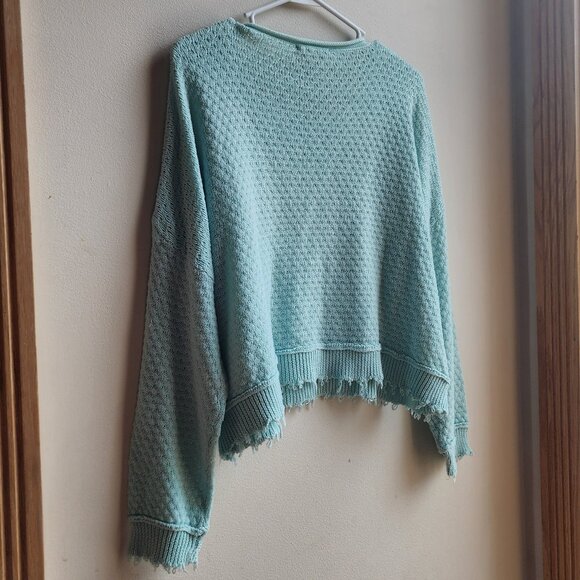 Fantastic Fawn Mint Scoop Neck Fringe Sweater Size Medium - Picture 11 of 13